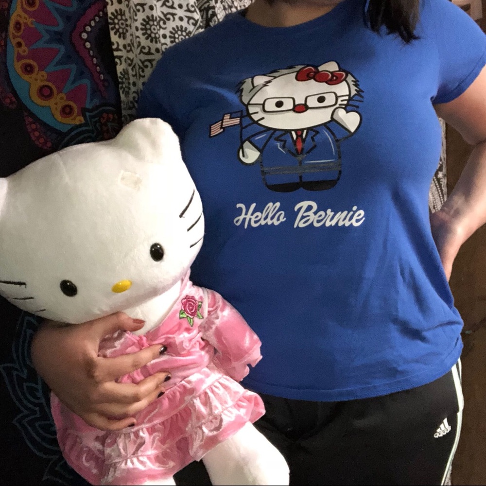 Hello Kitty tee - Picture 2 of 4